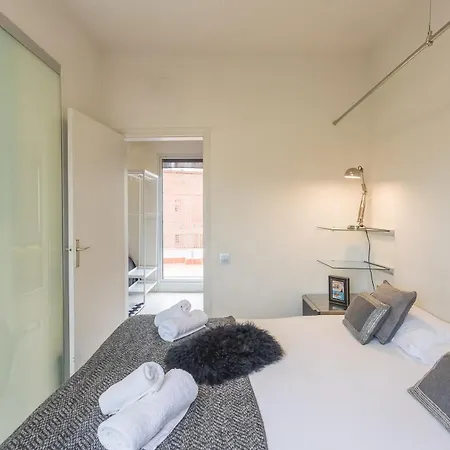 My Space Barelona - Renovated Attic With Two Terrace Lägenhet *