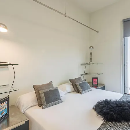 My Space Barelona - Renovated Attic With Two Terrace Lägenhet *