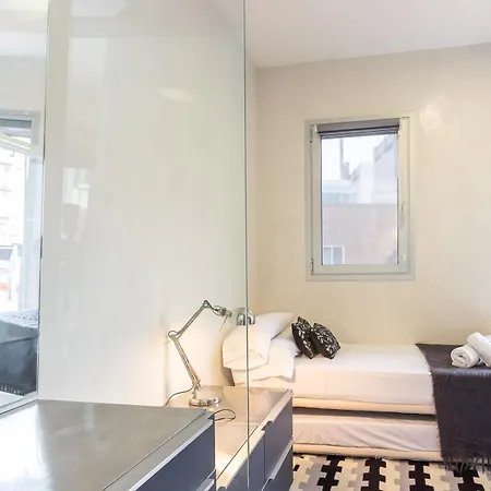 My Space Barelona - Renovated Attic With Two Terrace شقة